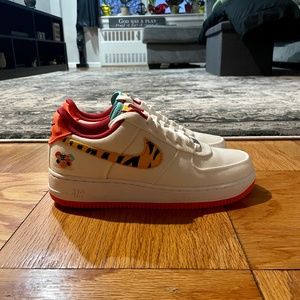 Women’s Nike Air Force ‘07 LX